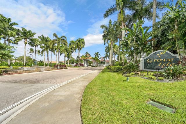 10382 Utopia Circle E, Boynton Beach, FL 33437