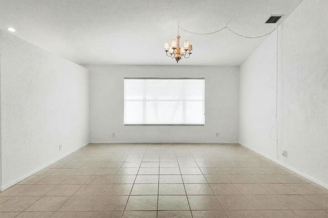 10382 Utopia Circle E, Boynton Beach, FL 33437
