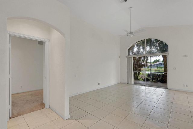 10382 Utopia Circle E, Boynton Beach, FL 33437
