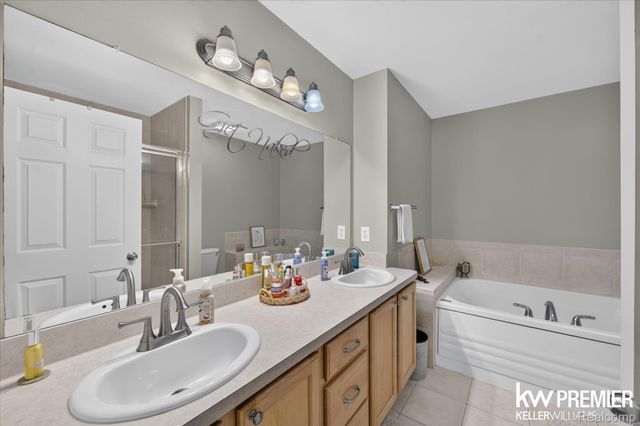 551 Indian Oaks Drive, Howell, MI 48843