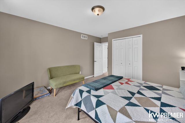 551 Indian Oaks Drive, Howell, MI 48843