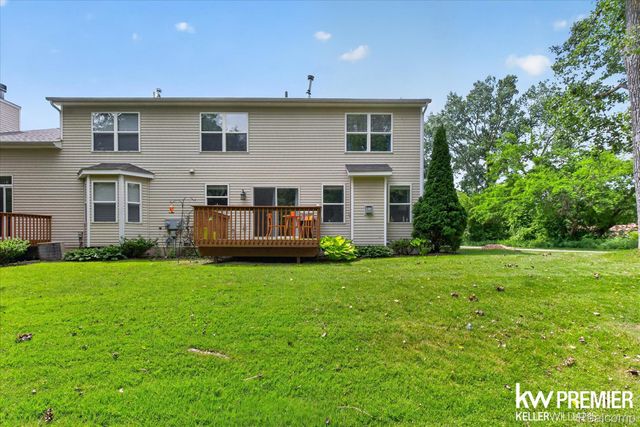 551 Indian Oaks Drive, Howell, MI 48843