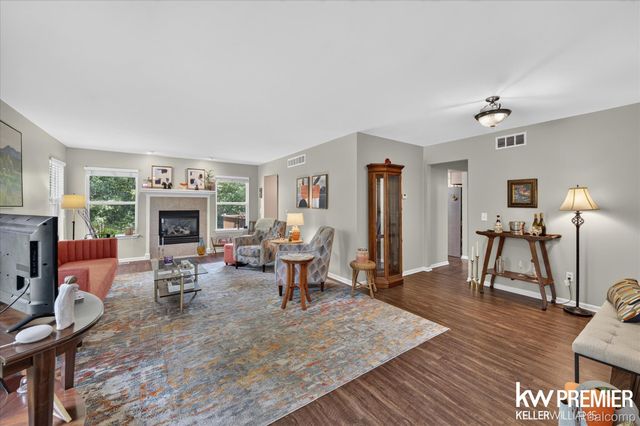 551 Indian Oaks Drive, Howell, MI 48843