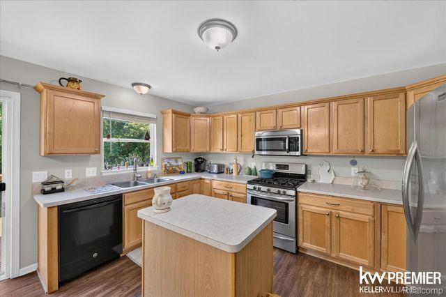 551 Indian Oaks Drive, Howell, MI 48843