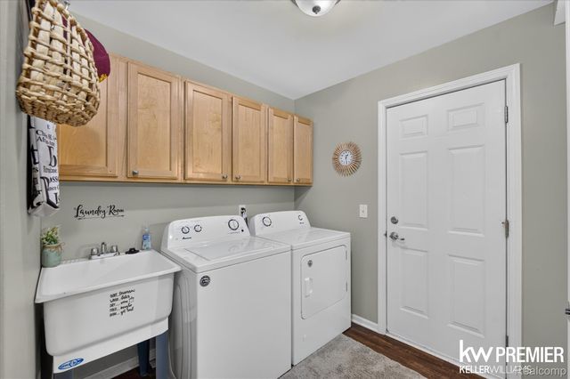 551 Indian Oaks Drive, Howell, MI 48843