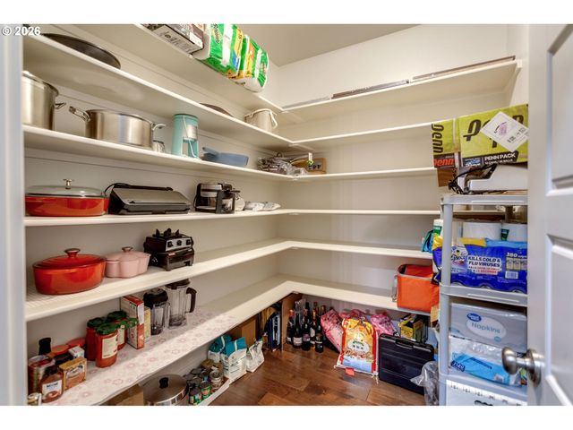 14390 Sw FOX Ln, Beaverton, OR 97008