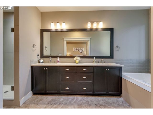 14390 Sw FOX Ln, Beaverton, OR 97008