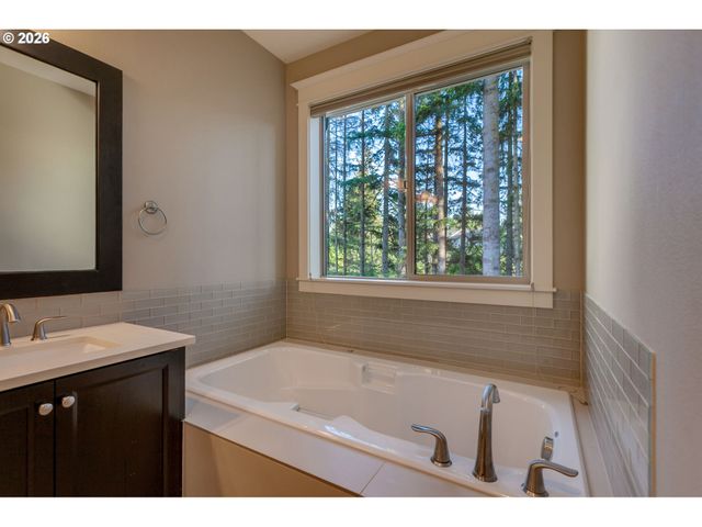 14390 Sw FOX Ln, Beaverton, OR 97008
