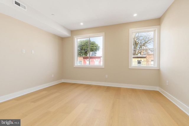 1421 21ST ST, Philadelphia, PA 19146