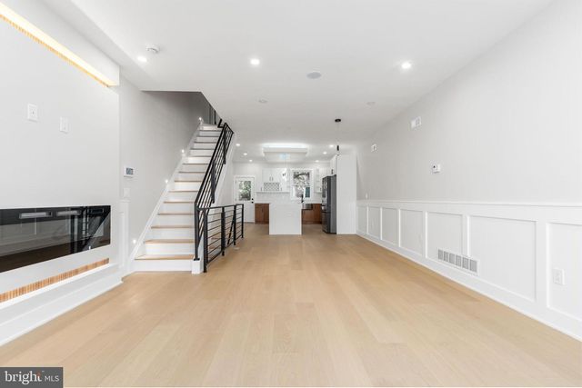 1421 21ST ST, Philadelphia, PA 19146
