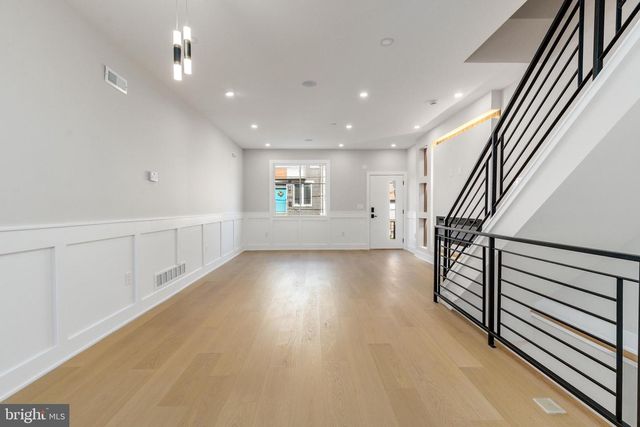 1421 21ST ST, Philadelphia, PA 19146