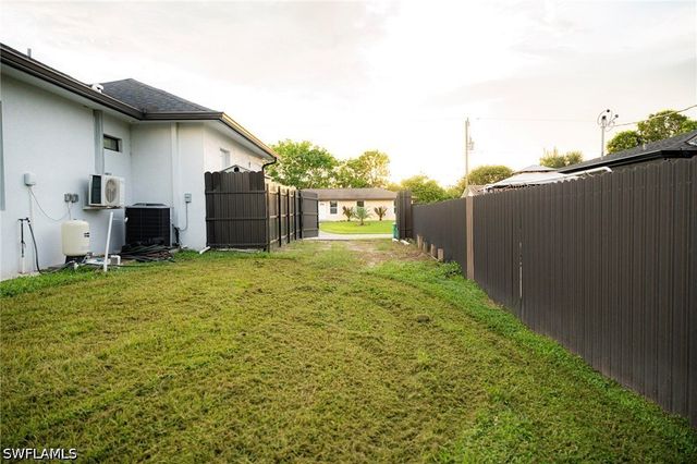 3000 47th ST SW, Naples, FL 34116