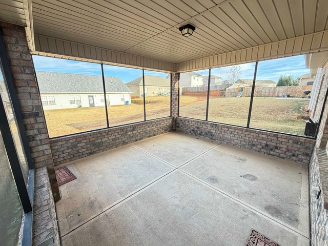 272 Stonecrest Drive, Roebuck, SC 29376