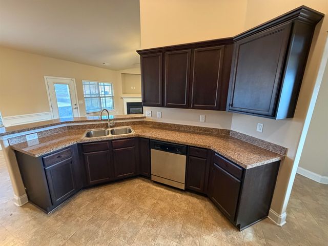 272 Stonecrest Drive, Roebuck, SC 29376