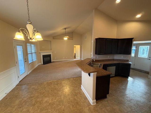 272 Stonecrest Drive, Roebuck, SC 29376