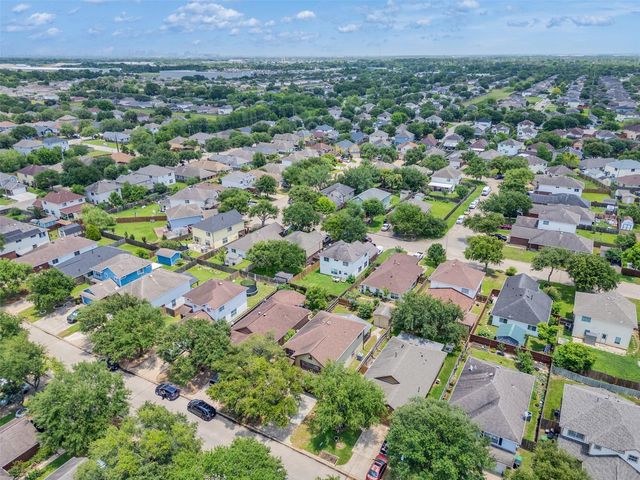 13119 Lindenloch Lane, Houston, TX 77085