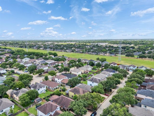13119 Lindenloch Lane, Houston, TX 77085