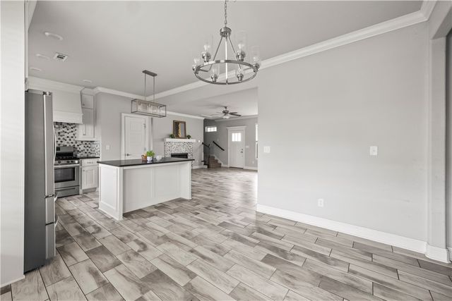 203 Vicks Circle, Centerton, AR 72719