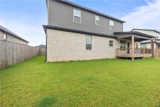 203 Vicks Circle, Centerton, AR 72719