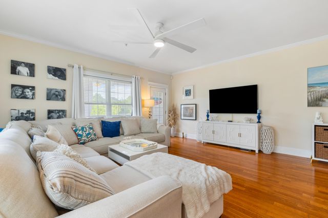 116 Summers Creek Court, Mount Pleasant, SC 29464