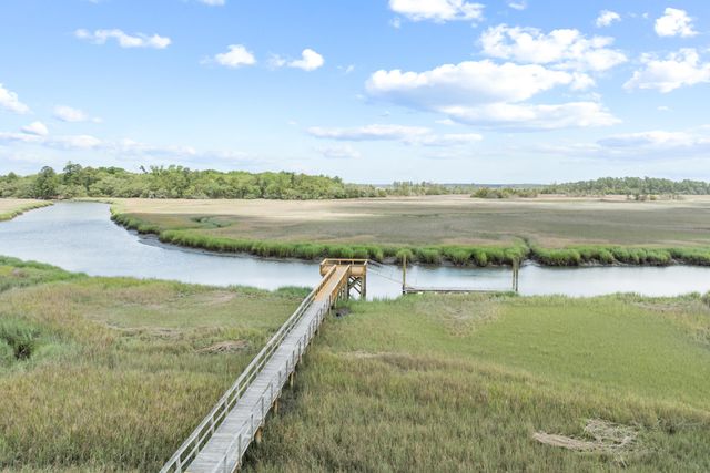 116 Summers Creek Court, Mount Pleasant, SC 29464