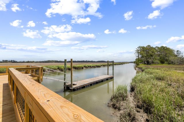 116 Summers Creek Court, Mount Pleasant, SC 29464