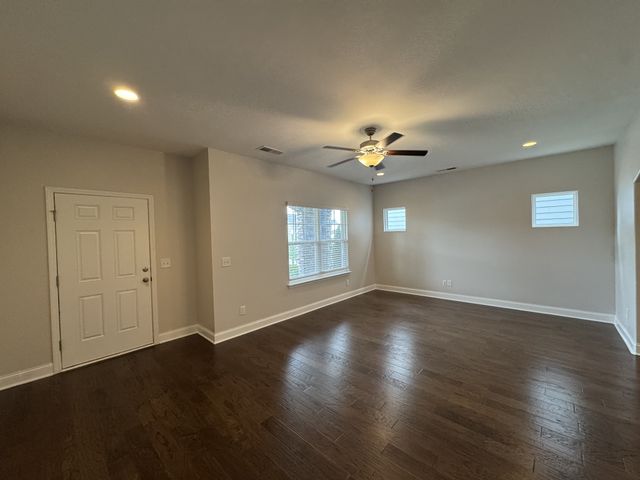 115 Santa Rosa Dr, Gallatin, TN 37066