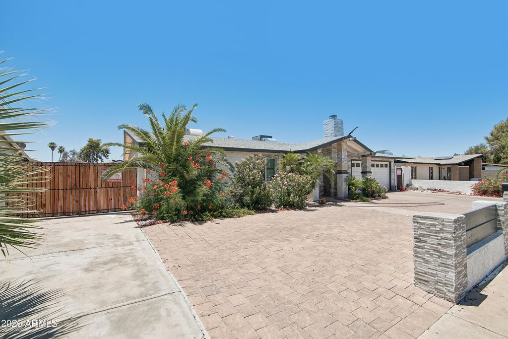 3829 W THUNDERBIRD Road, Phoenix, AZ 85053 — photo 2
