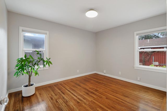 4240 55th St, Sacramento, CA 95820