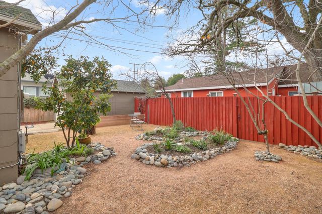 4240 55th St, Sacramento, CA 95820