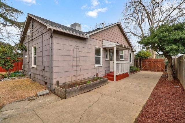4240 55th St, Sacramento, CA 95820
