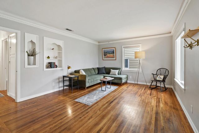 4240 55th St, Sacramento, CA 95820