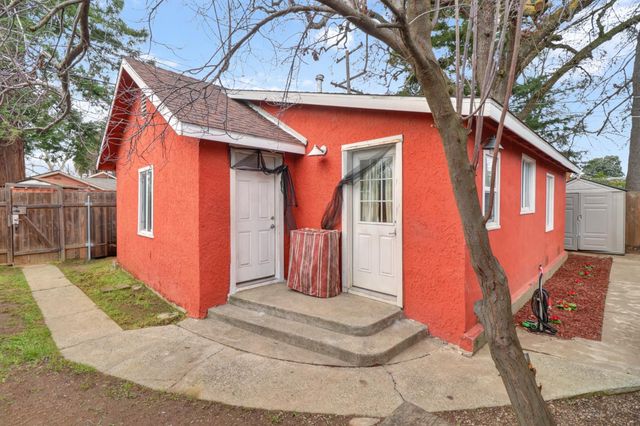 4240 55th St, Sacramento, CA 95820
