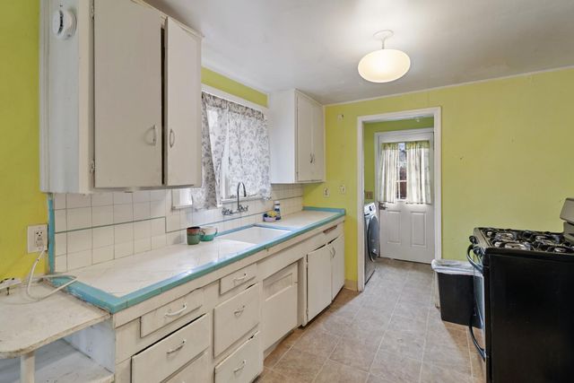 4240 55th St, Sacramento, CA 95820