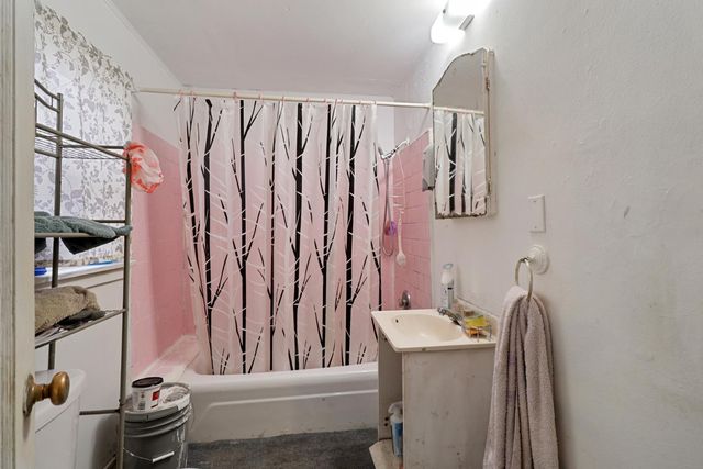 4240 55th St, Sacramento, CA 95820