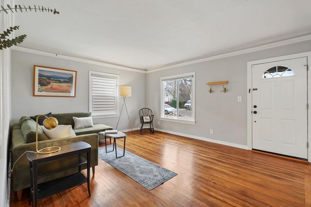 4240 55th St, Sacramento, CA 95820