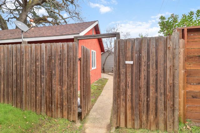 4240 55th St, Sacramento, CA 95820