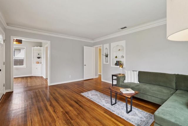 4240 55th St, Sacramento, CA 95820