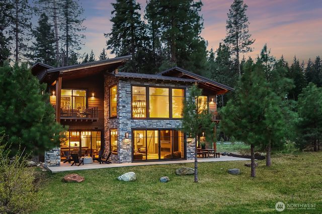 111 Big Dirty Court, Cle Elum, WA 98922