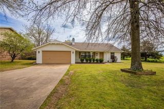 5315 Walden Street, Lowell, AR 72745