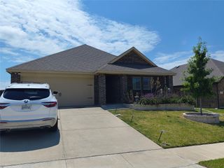 211 Spirehaven Drive, Fate, TX 75087