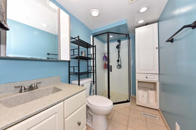 4917 S 28th STREET, Greenfield, WI 53221