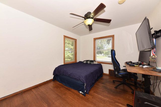 4917 S 28th STREET, Greenfield, WI 53221