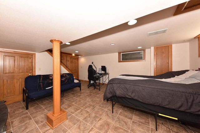 4917 S 28th STREET, Greenfield, WI 53221