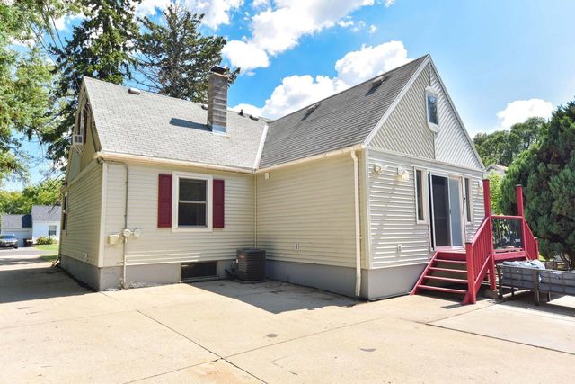 4917 S 28th STREET, Greenfield, WI 53221