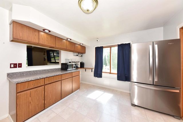 4917 S 28th STREET, Greenfield, WI 53221