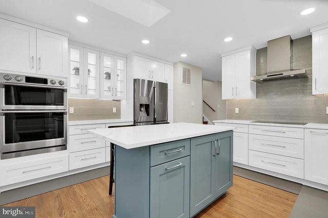 1701 GLASTONBERRY RD, Potomac, MD 20854