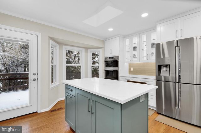 1701 GLASTONBERRY RD, Potomac, MD 20854