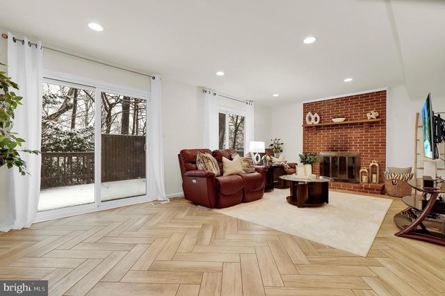 1701 GLASTONBERRY RD, Potomac, MD 20854