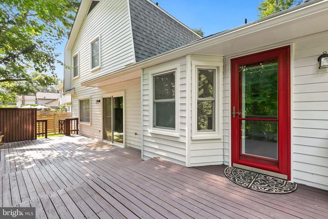 1701 GLASTONBERRY RD, Potomac, MD 20854